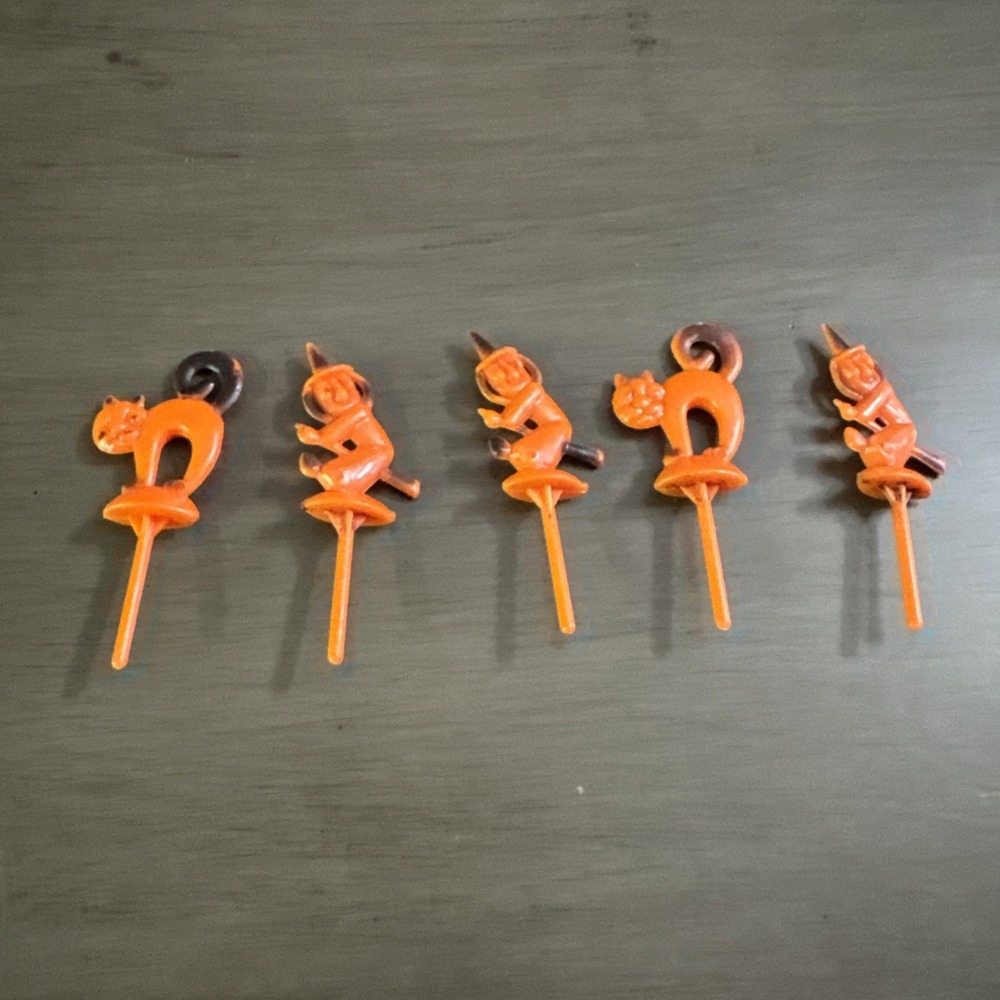 Vintage Halloween‎ Plastic Cake Toppers Cupcake Picks Lot Hong Kong
